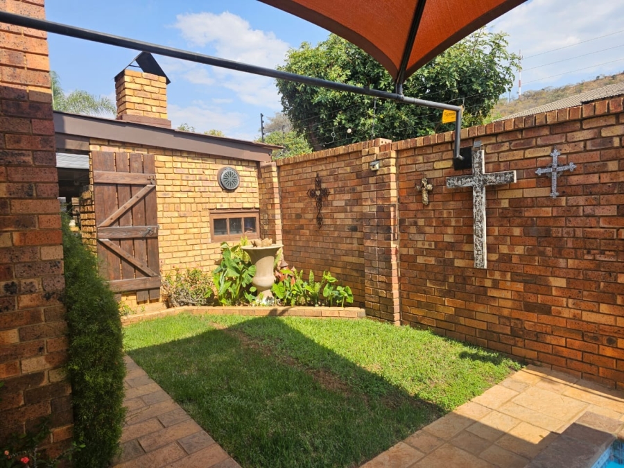 3 Bedroom Property for Sale in Safari Gardens North West